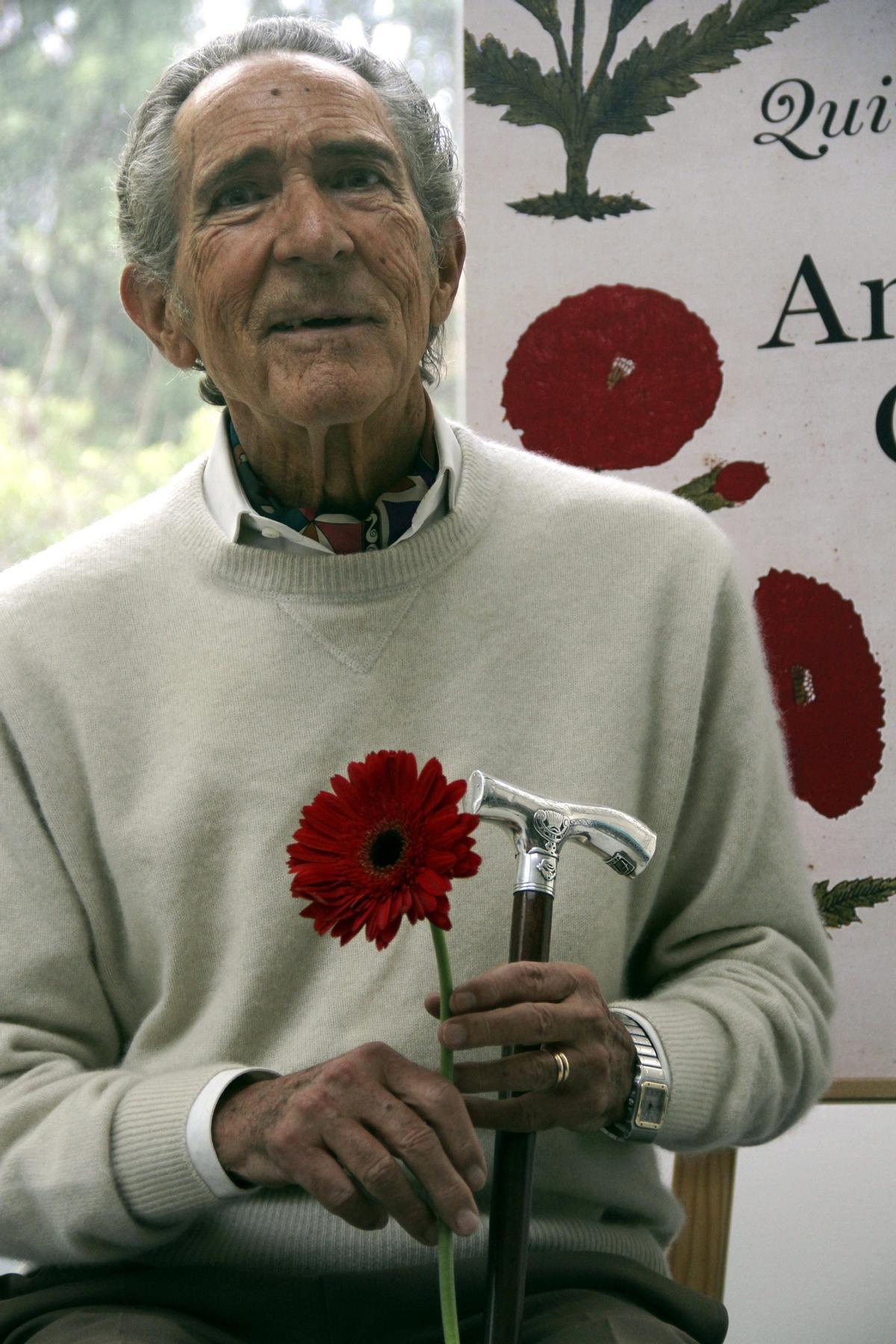 El escritor Antonio Gala, durante la presentación de su libro Quintaesencia, el resumen de su pensamiento y de sus emociones escrito en clave de aforismos, en noviembre del 2012.