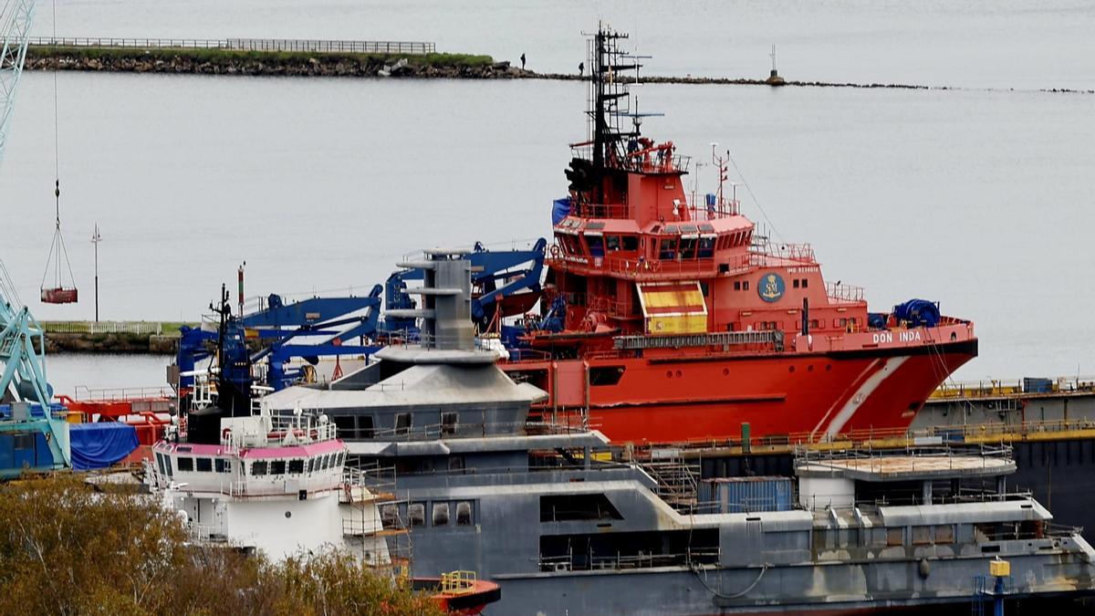 El «Don Inda», varado en el dique de Metalships &amp; Docks.