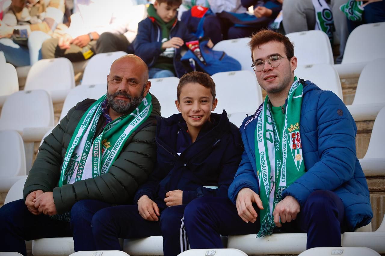 Córdoba CF-SD Huesca | Las imágenes de la afición blanquiverde