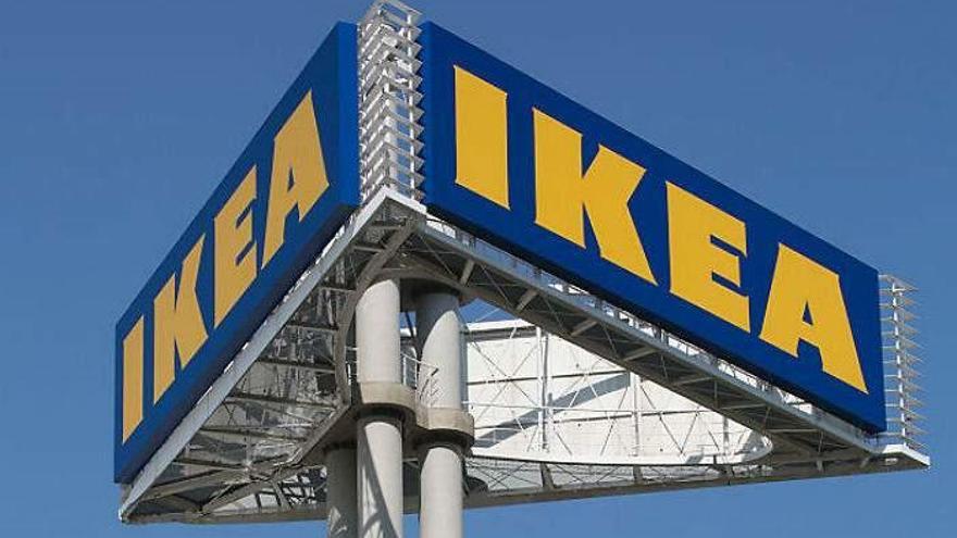Ikea prohíbe jugar al escondite a miles de personas que habían quedado por Facebook
