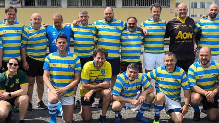 Integrantes del equipo de veteranos de rugby que jugaron el viernes contra los internos del centro penitenciario de Asturias. | LNE
