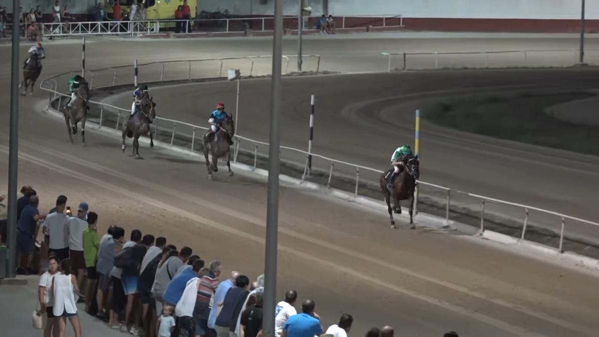 Espiga des Llorer, en la última recta dirigiéndose  hacia su cuarto triunfo consecutivo