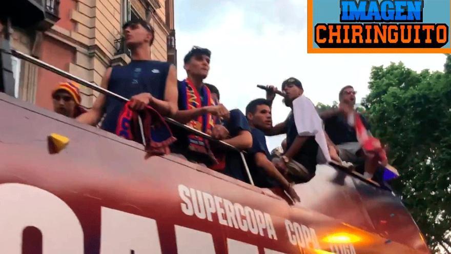 La peculiar camiseta de Lamine Yamal durante la rúa con un significado especial y que poca gente se dio cuenta