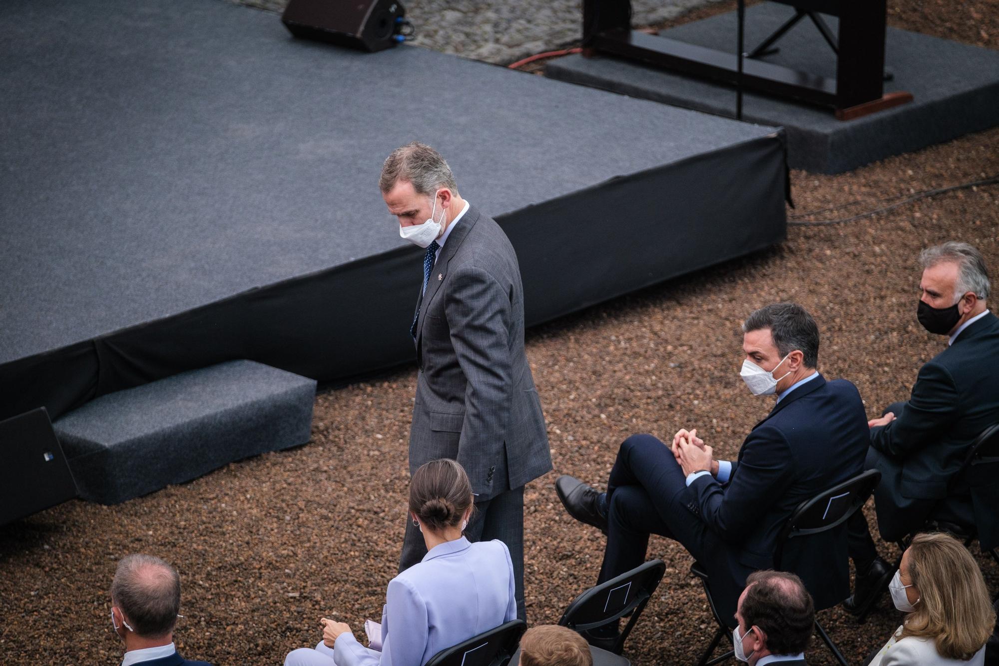 Visita del Rey y los presidentes de las comunidades a La Palma al acto de homenaje a los palmeros