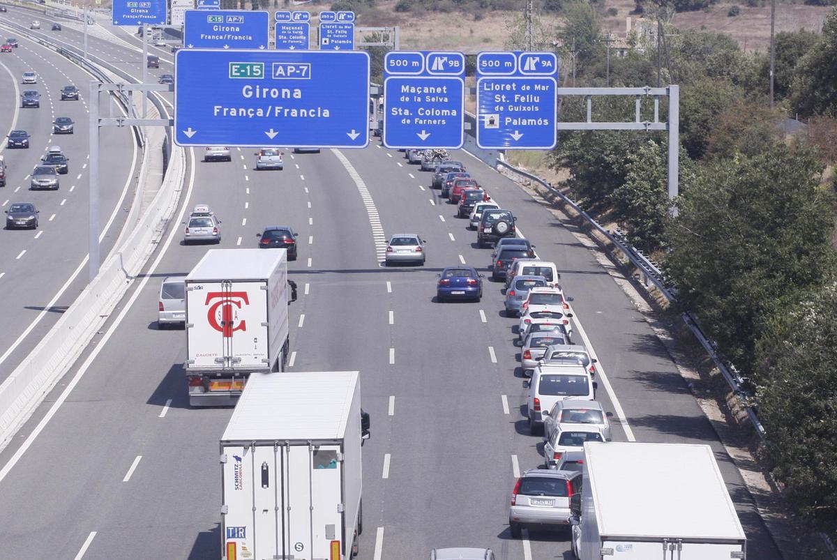 L'autopista AP-7 al seu pas per Maçanet de la Selva, en una imatge d'arxiu.