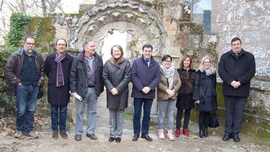 Visita del conselleiro de Educación al monasterio de Santa Cristina. // FdV