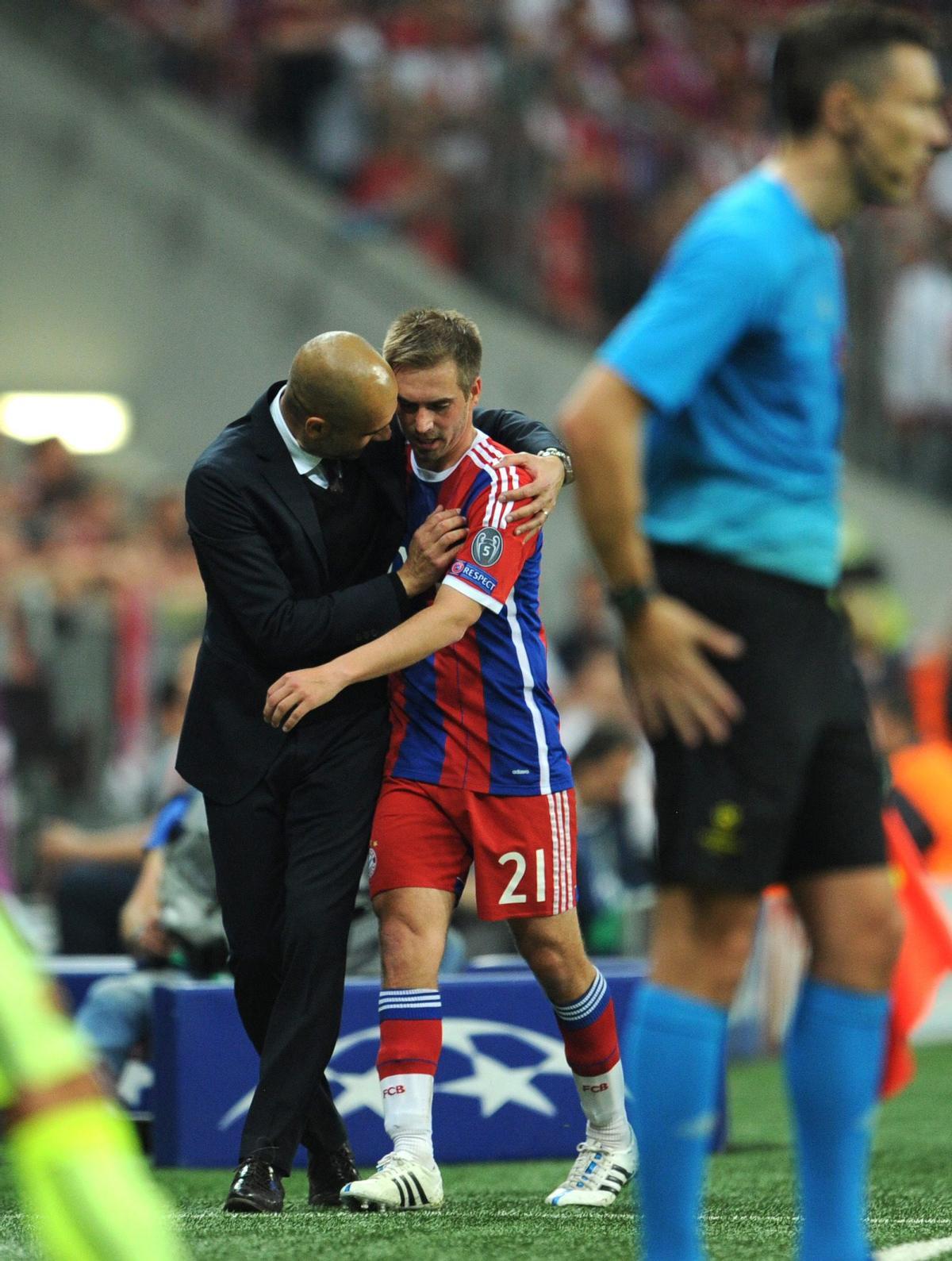 Guardiola, junto a Lahm durante un partido con el Bayern