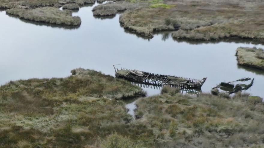 La Reserva localiza 36 barcos abandonados en la ría de Betanzos y cifra en cerca de 300.000 euros el coste de su retirada