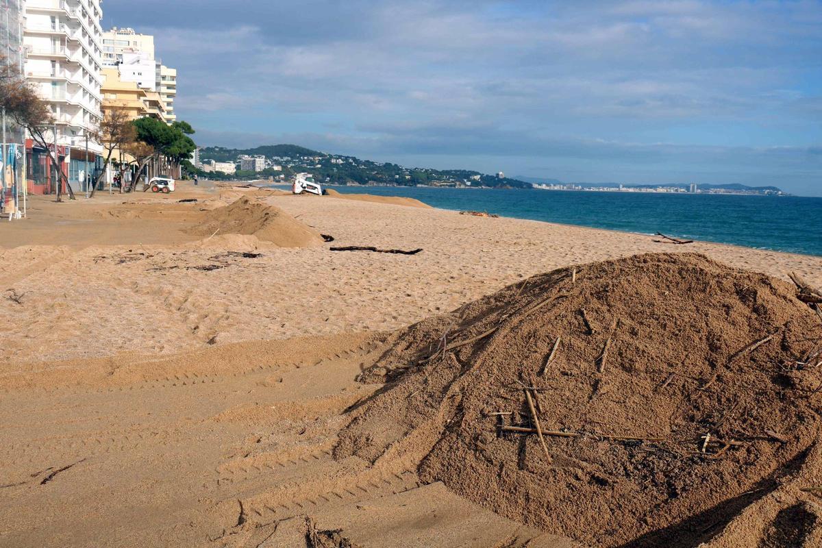 Les fotos de l'estat del passeig marítim de Platja d’Aro després de la llevantada