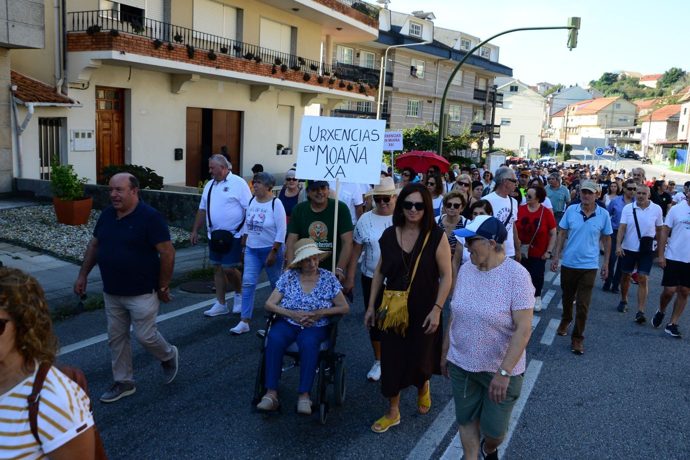 Moaña planta el grito en la calle: "Coa nosa saúde non se xoga"