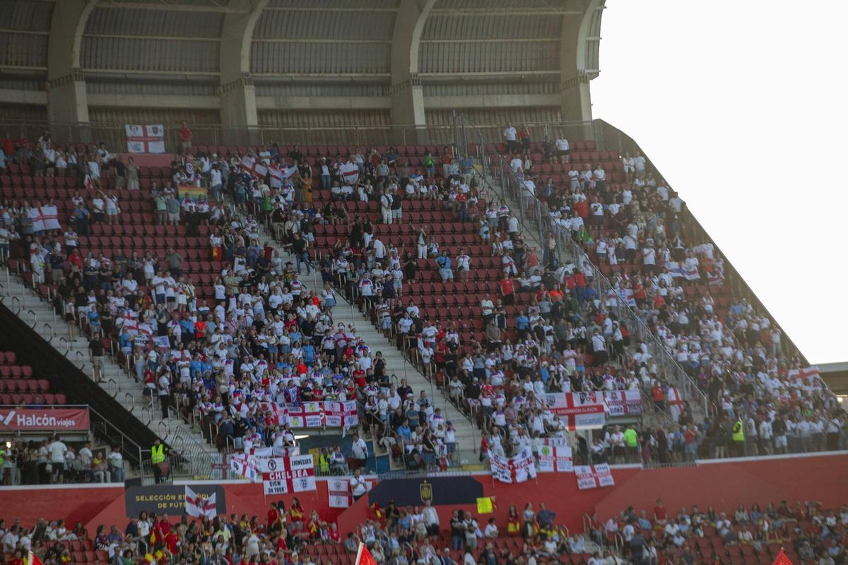 Son Moix vibró con la goleada de España a Inglaterra Son Moix vibró con la goleada de España a Inglaterra