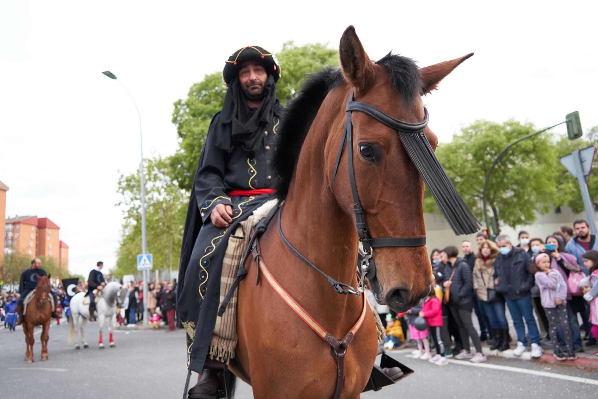 El desfile de San Jorge y la quema del dragón, en imágenes