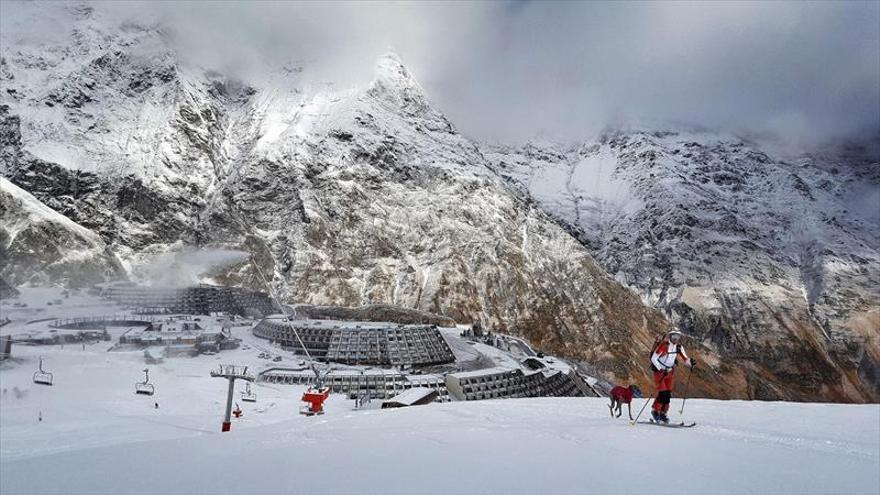 Mañana temperaturas mínimas bajas y nevadas en el Pirineo