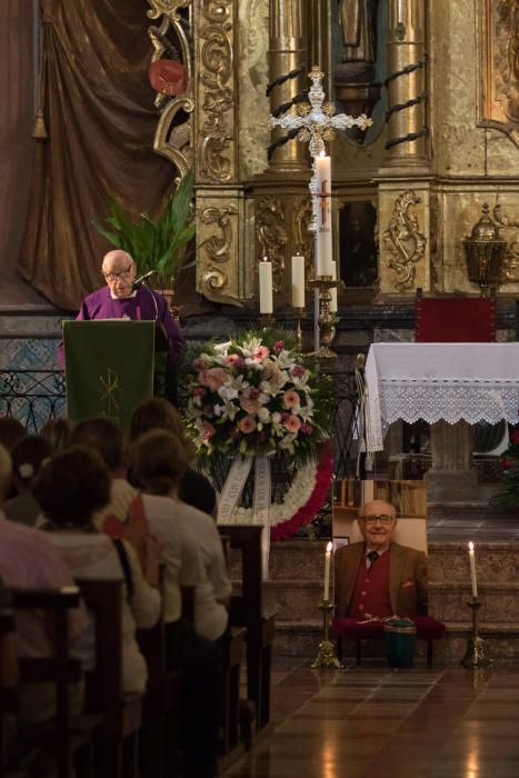 Funeral de Mariano Llobet en la Iglesia de Santo Domingo.