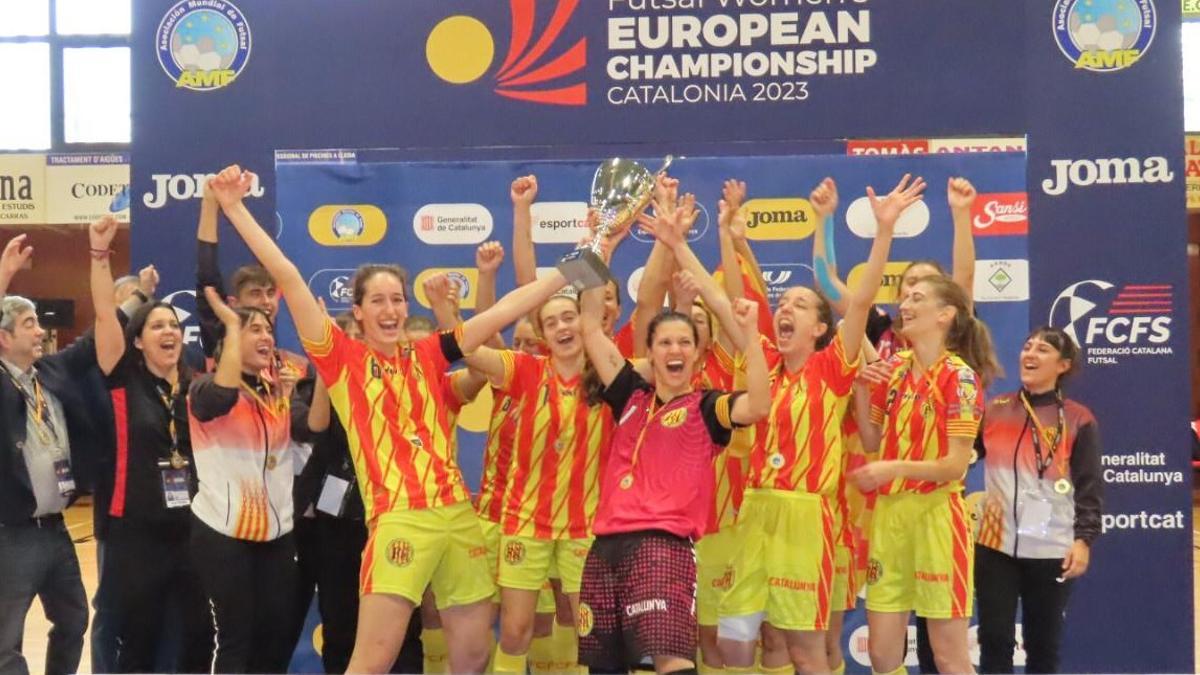 La selecció catalana femenina de futsal celebra el Campionat Europeu