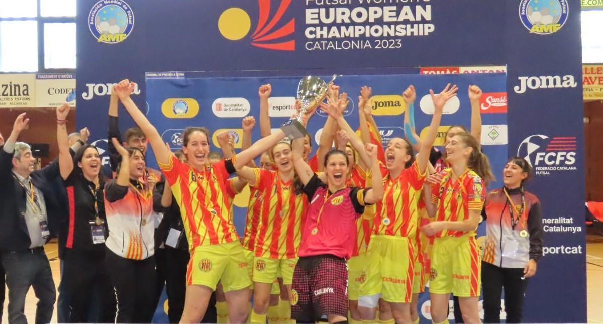 La selecció catalana femenina de futsal celebra el Campionat Europeu