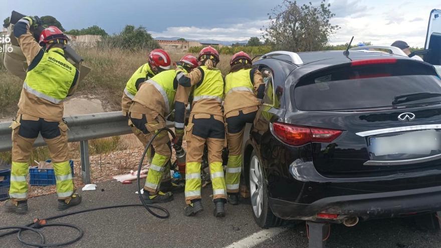Excarcelan a un hombre tras un accidente entre dos autobuses y un coche en la N-340 en Castellón