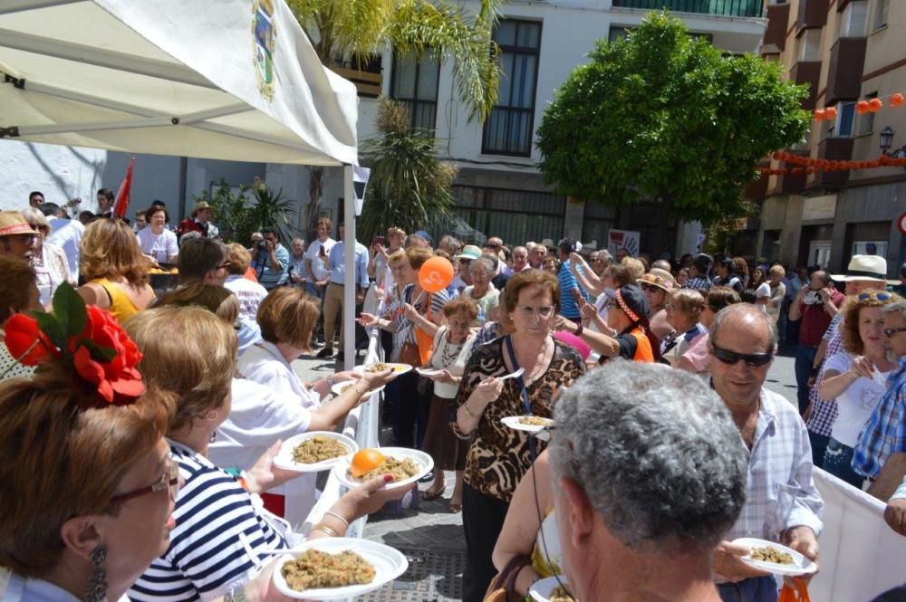 La XXIII Fiesta de la Naranja ha servido para promocionar el sector agroalimentario y dar a conocer el casco histórico a los visitantes.