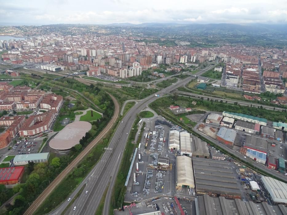 Gijón desde el aire y en cuarentena