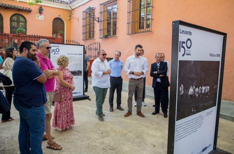 Inauguración de la exposición del 150 aniversario de Levante-EMV en Requena