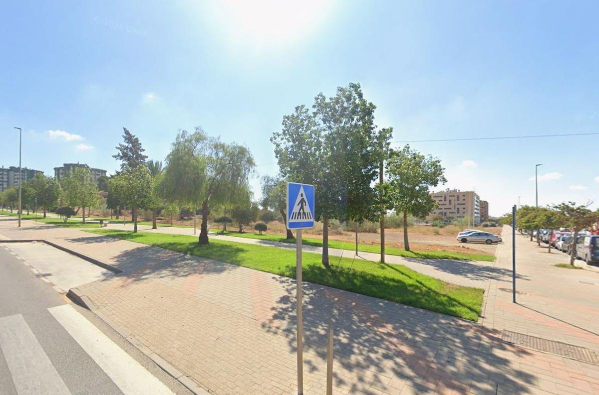 Vista de la parcela en la calle María Barrientos donde se construirá el nuevo campo de rugby.