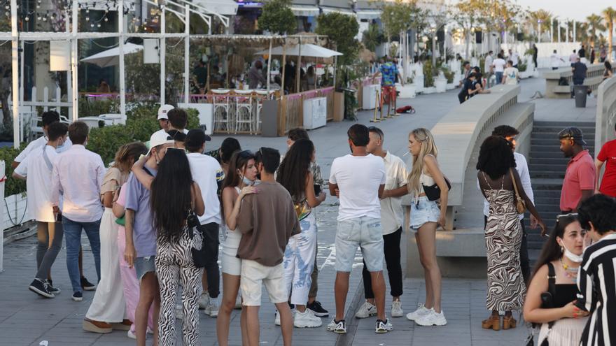 Vuelven los oficios y bajan los &#039;ninis&#039; valencianos