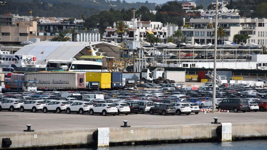 Pilar Costa insta al Consell de Ibiza a tramitar «de manera decidida» la limitación de entrada de coches