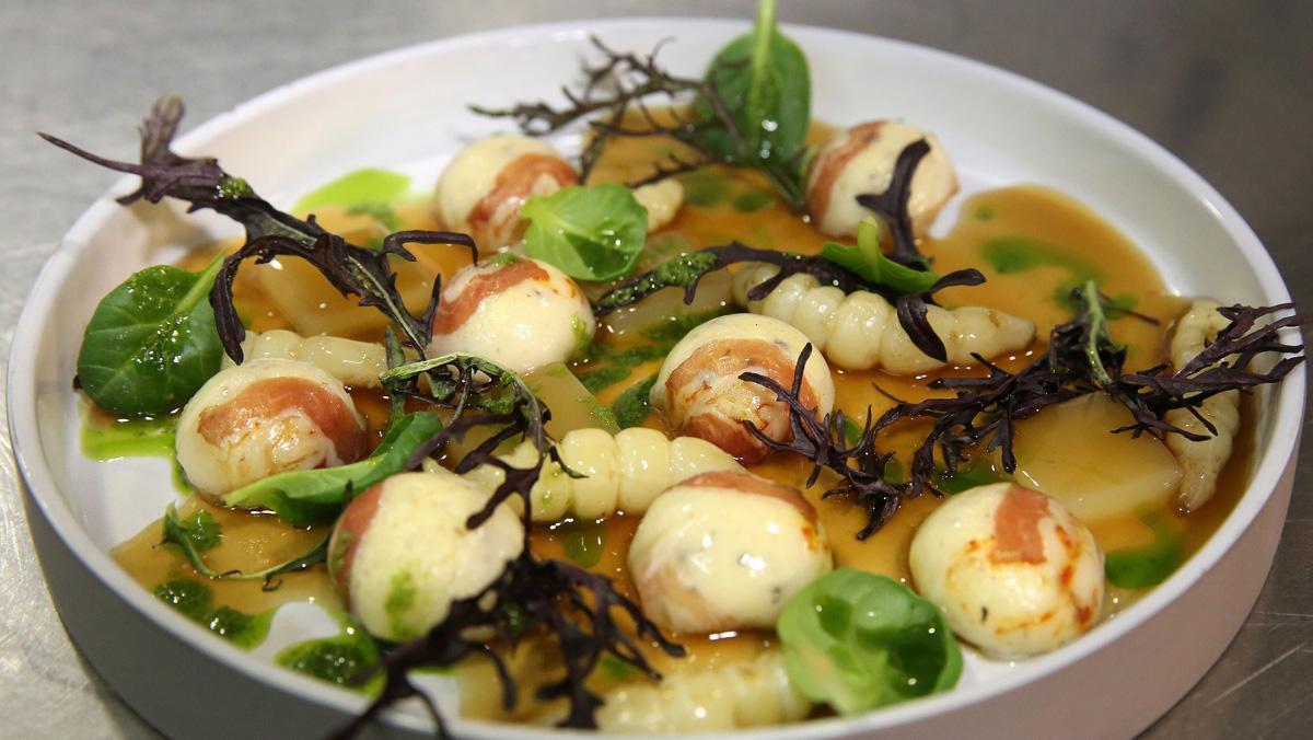  Els raviolis de ’parmentier’con cansalada ibèrica d’A restaurant.