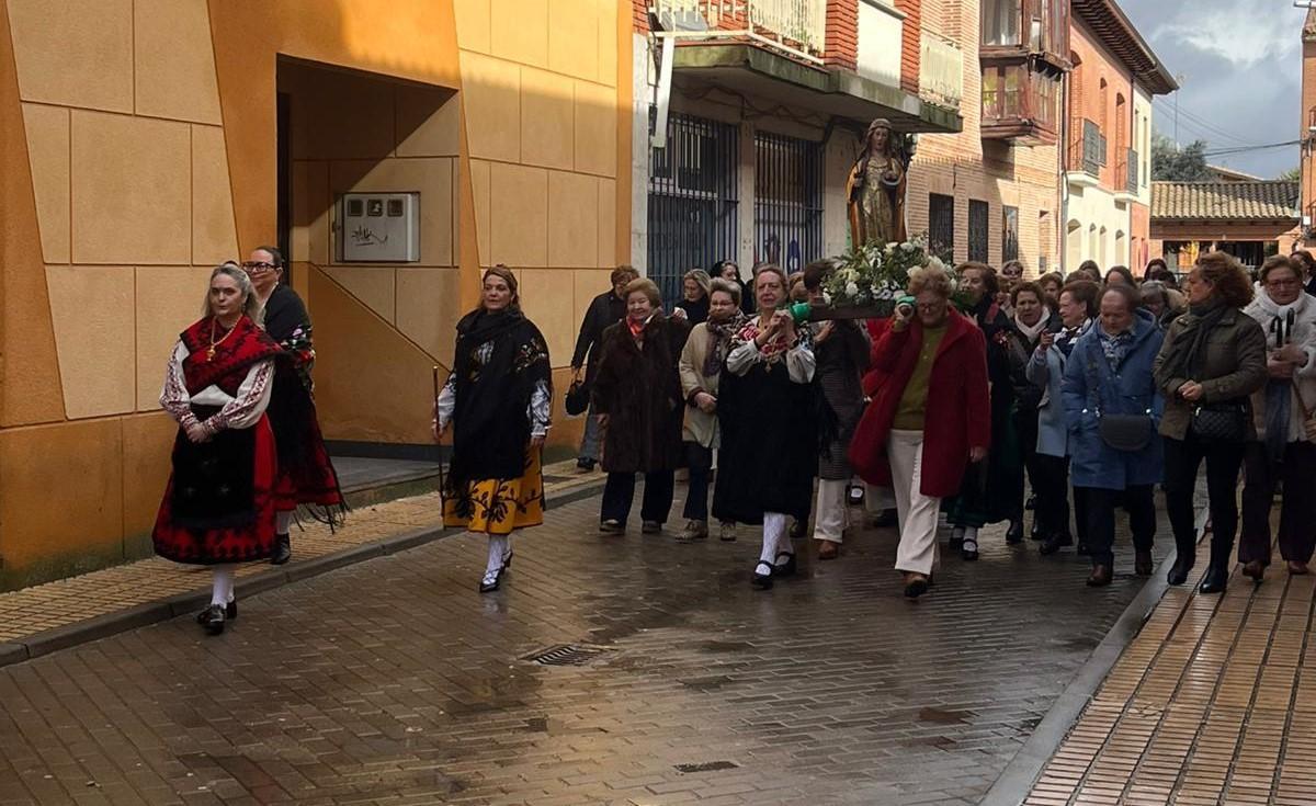 GALERÍA | Las mujeres de Villalpando honran a Santa Águeda