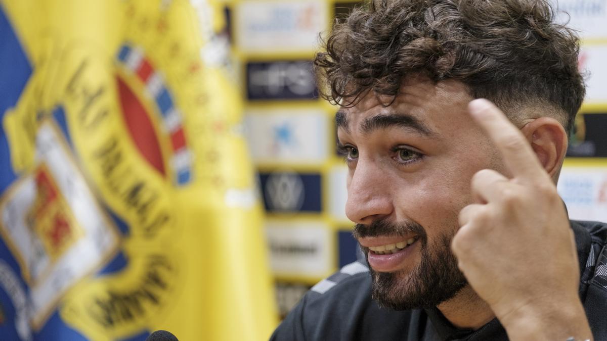 Presentación del nuevo delantero de la UD Las Palmas Munir