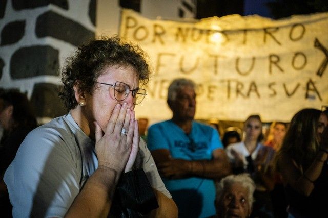 Manifestación de afectados por la erupción del volcán de La Palma