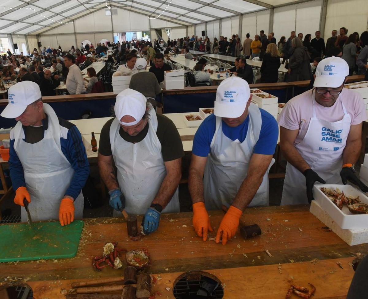 La centolla y el mejillón hacen las delicias de Lorbé