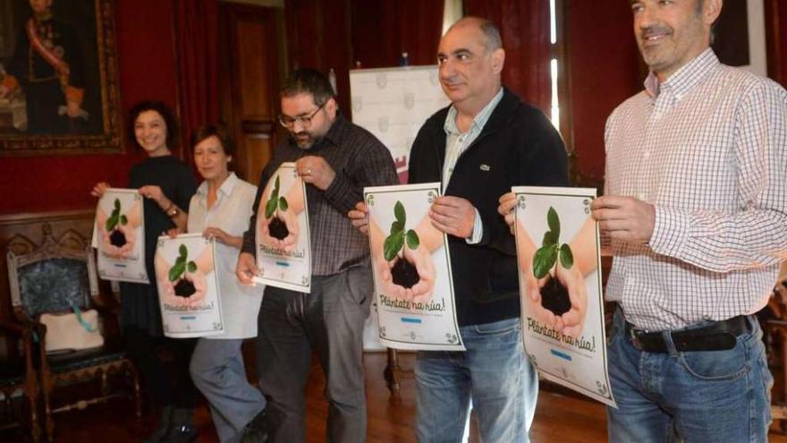 El acto de presentación de la nueva campaña municipal de concienciación. // Noé Parga