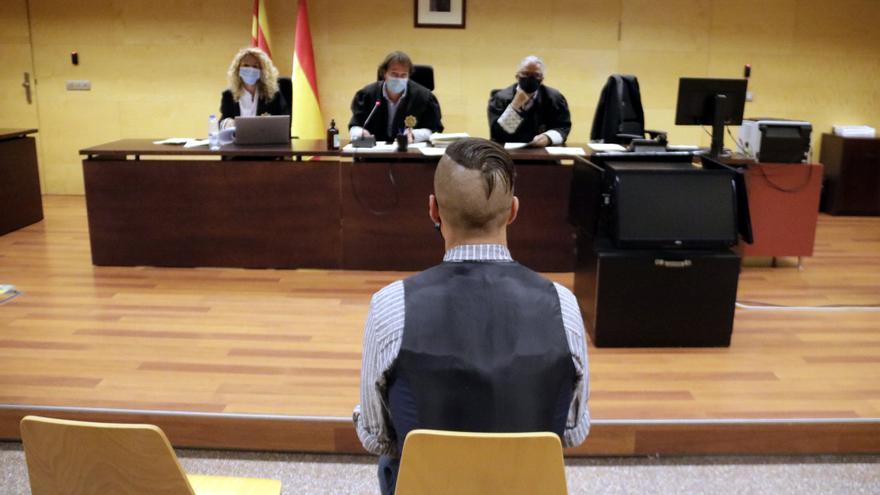 L&#039;Audiència de Girona absol el jove que afrontava 5 anys de presó per llançar pedres durant els disturbis postsentència