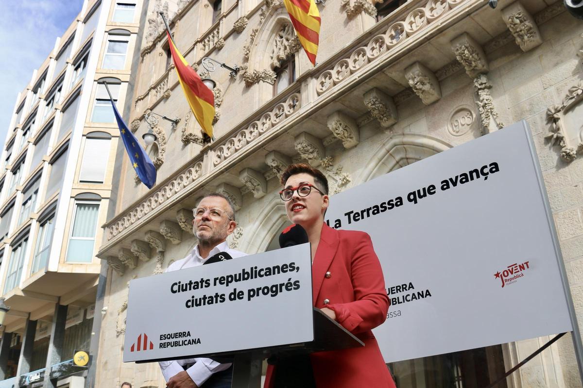 La concejala de ERC, Ona Martínez, en rueda de prensa durante la salida del Gobierno de Terrassa