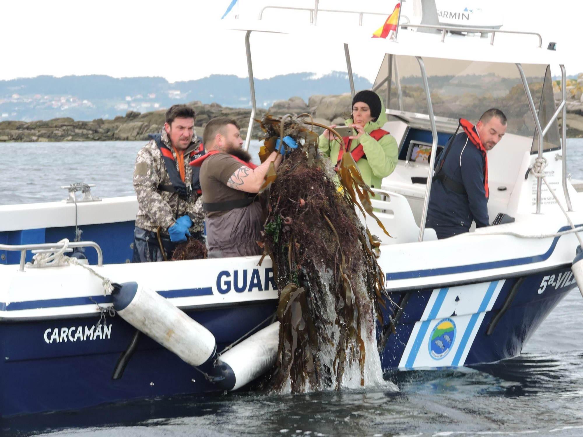 Así se lucha contra la basura marina en Areoso