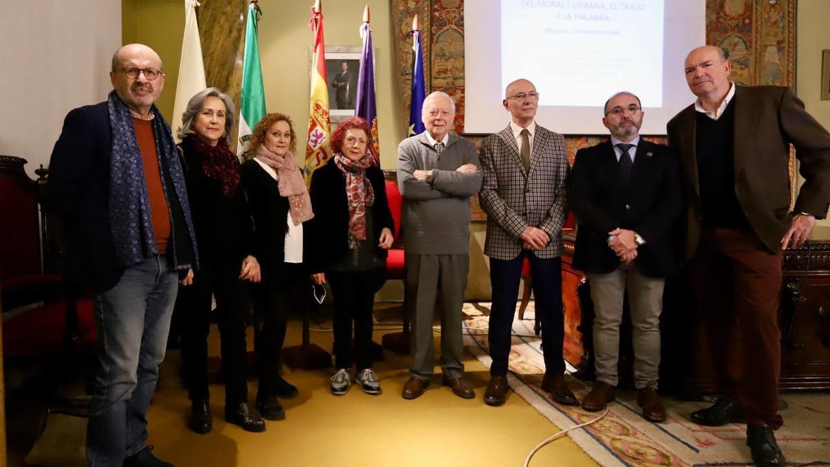 Foto de familia de los participantes en el acto de este miércoles de la Real Academia.