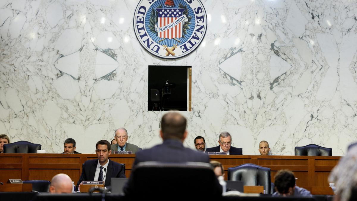 El Comité Judicial del Senado de los EEUU celebra una audiencia para discutir las acusaciones del denunciante de Twitter en el Capitolio en Washington.