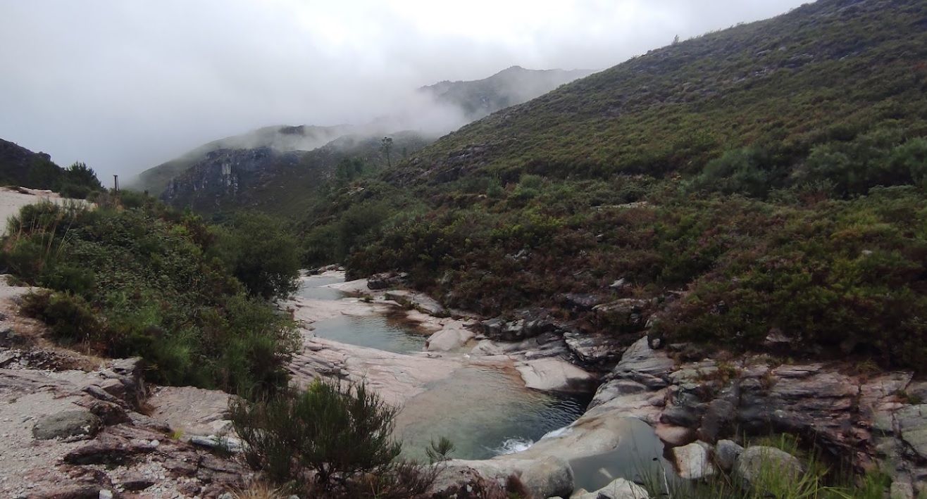 Las 'Sete Lagoas' portuguesas del Gerés: pozas con agua verde esmeralda