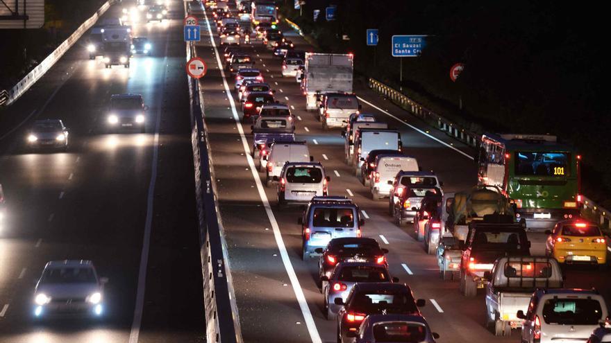 Mejoras en las infraestructuras viarias para eliminar las colas de las autopistas del norte y sur de Tenerife
