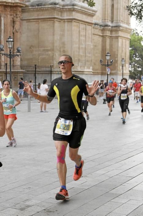 9.000 Läufer aus 49 Ländern gingen am Sonntag den 15.10. an den Start. In der Marathon Disziplin gingen die Deutschen leer aus.