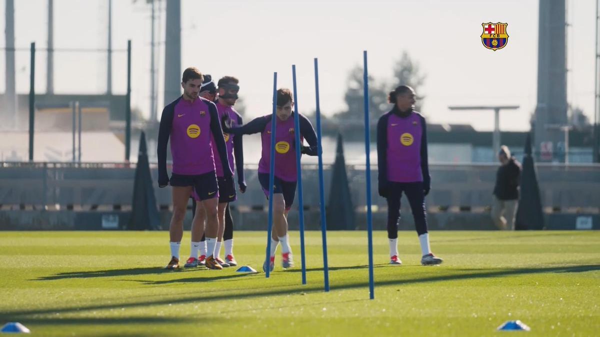 Pedri vuelve a entrenarse después de un mes de baja