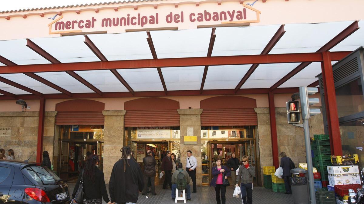 'A pie de barrio' se desplaza al Mercado del Cabanyal