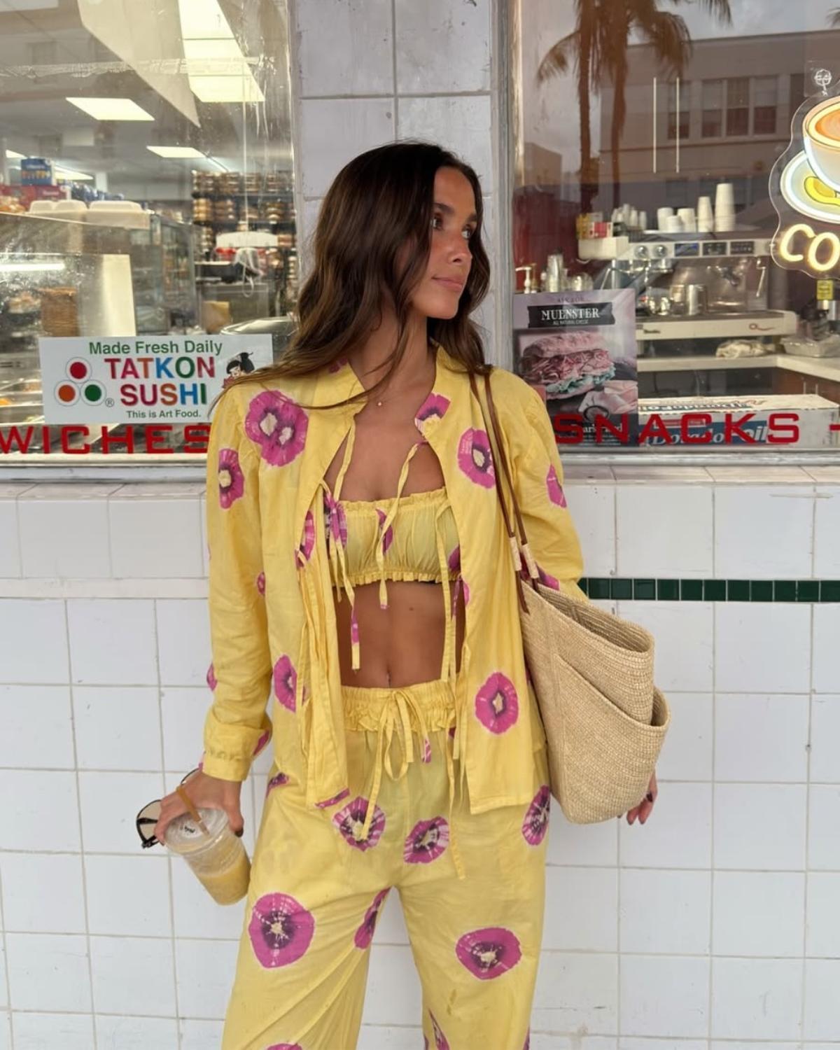 María Pombo con el total look de Par y Escala