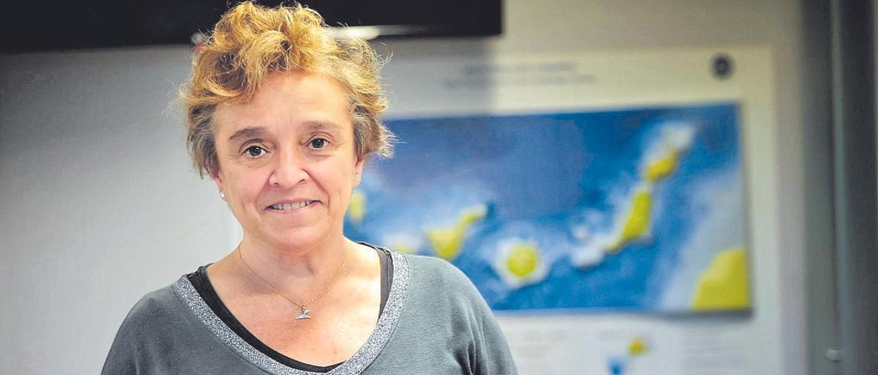 María José Blanco, física y directora de la sede canaria del Instituto Geográfico Nacional (IGN), en las instalaciones del centro.