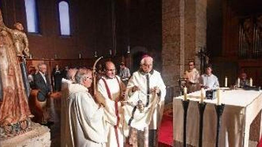 El Monestir va celebrar ahir el mil·lenari amb la creació de la fundació i una missa presidida pel bisbe.