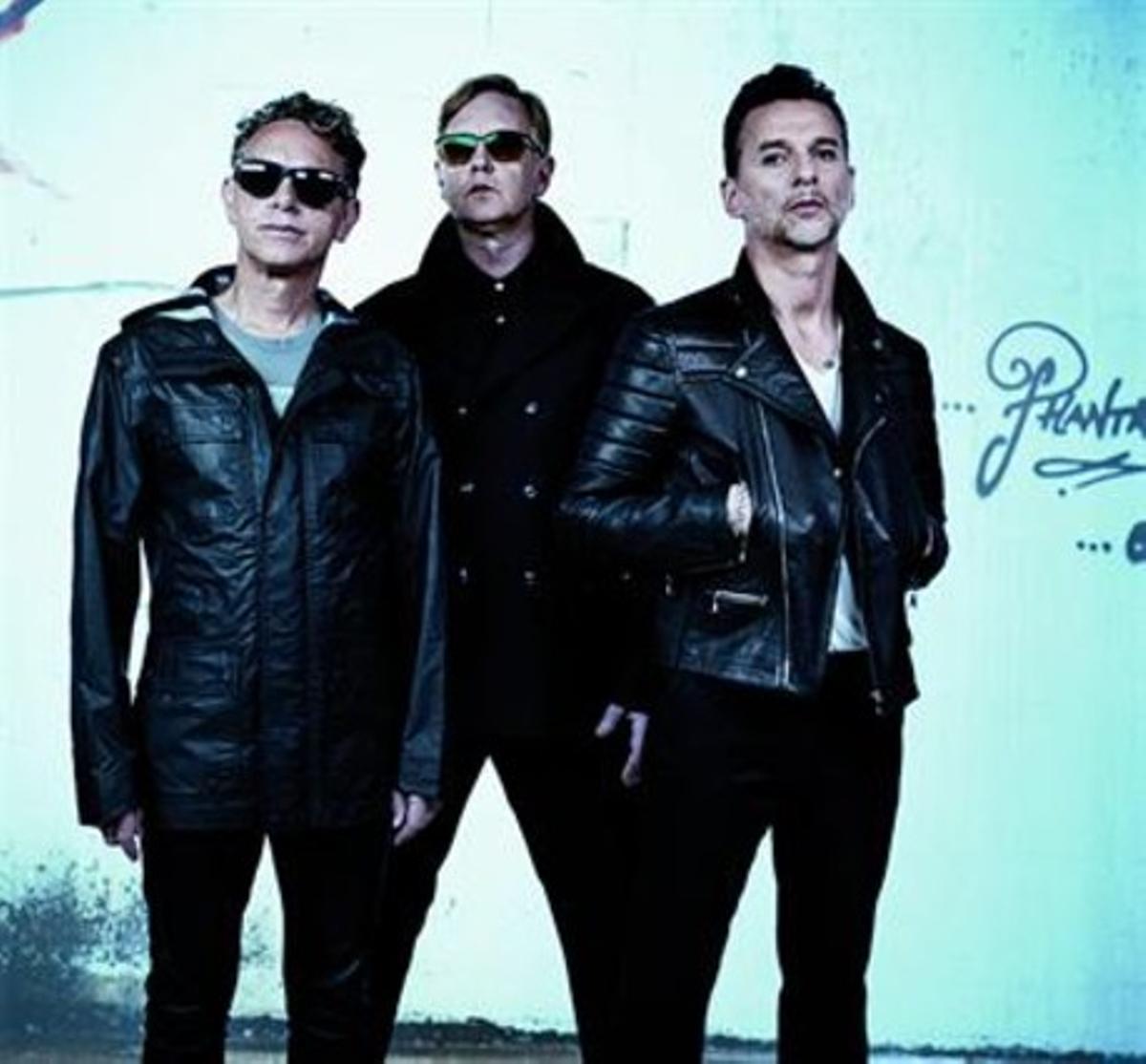 El trio britànic Depeche Mode, en una foto d’estudi.