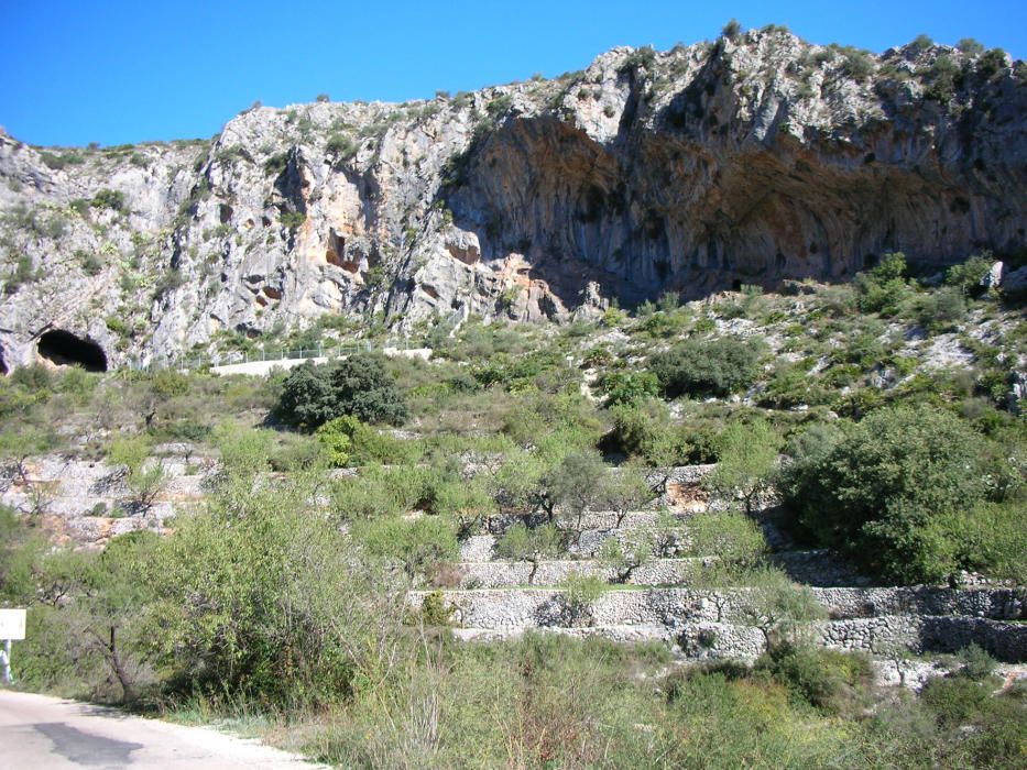 El yacimiento arqueológico de Castell de Castells alberga una de las expresiones más importantes del Neolítico en la Península Ibérica reconocida por la UNESCO.