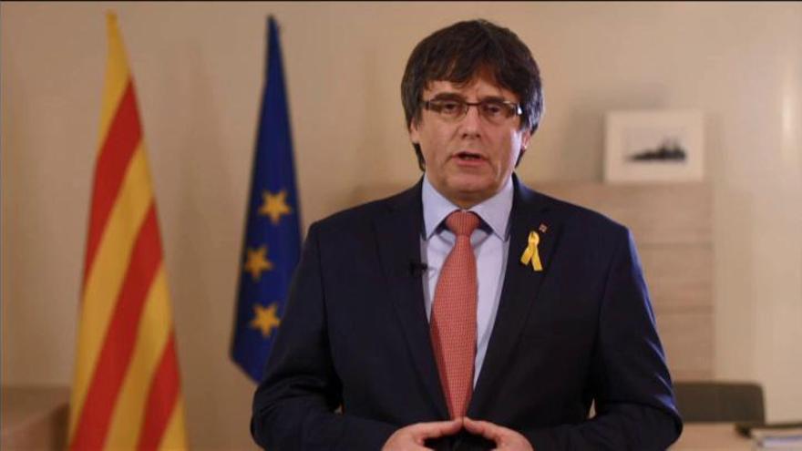 Puigdemont da un paso atrás: "JxCat propondrá a Jordi Sànchez como candidato"