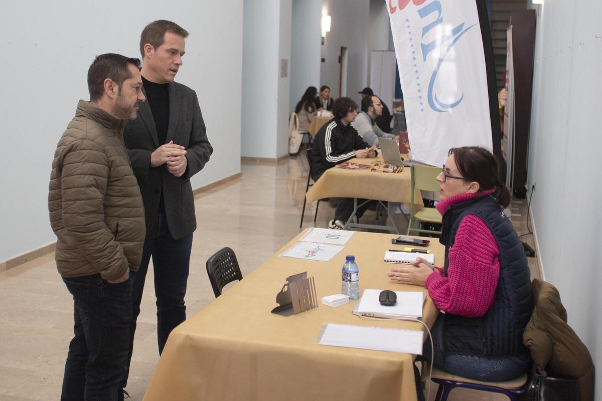 Todas las fotos del "maratón" de entrevistas laborales celebrado en Xàtiva